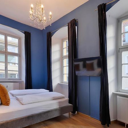 Homie Stay Am Marktplatz - Wohnen Im Historischen Balthasar-Neumann-Apartment Würzburg Buitenkant foto